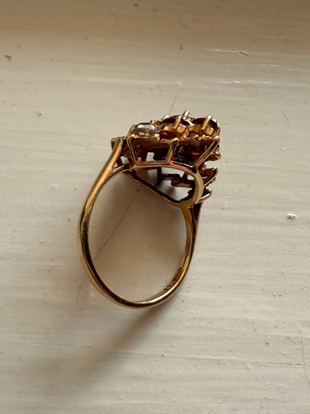 Elegant Gold Ring with Deep Red Garnet Stones - Picture 4 of 7